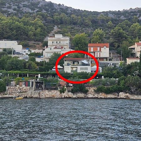 Apartments By The Sea Seget Vranjica, Trogir - 7508 外观 照片