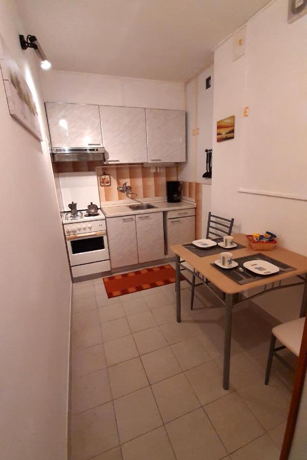 Apartments By The Sea Seget Vranjica, Trogir - 7508 外观 照片