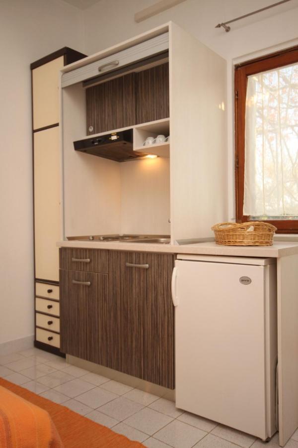 Apartments By The Sea Seget Vranjica, Trogir - 7508 外观 照片